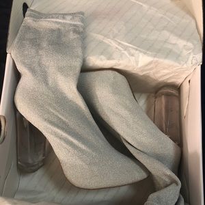 Ankle sock heel shoes